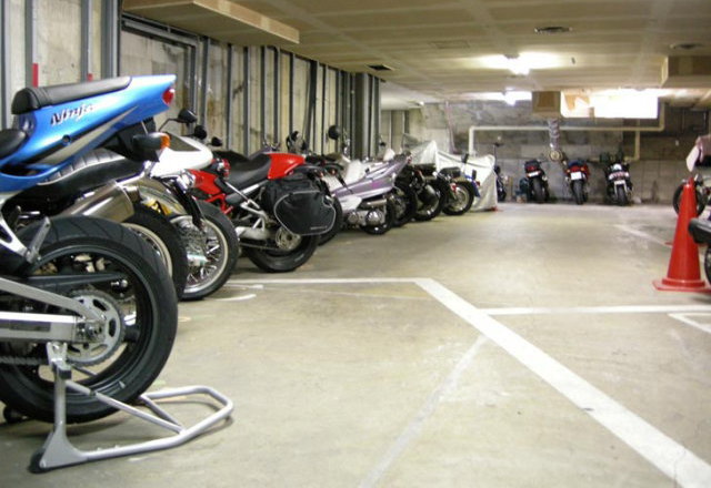 中野区 中野駅周辺 駅近くのバイク駐車場、駐輪場