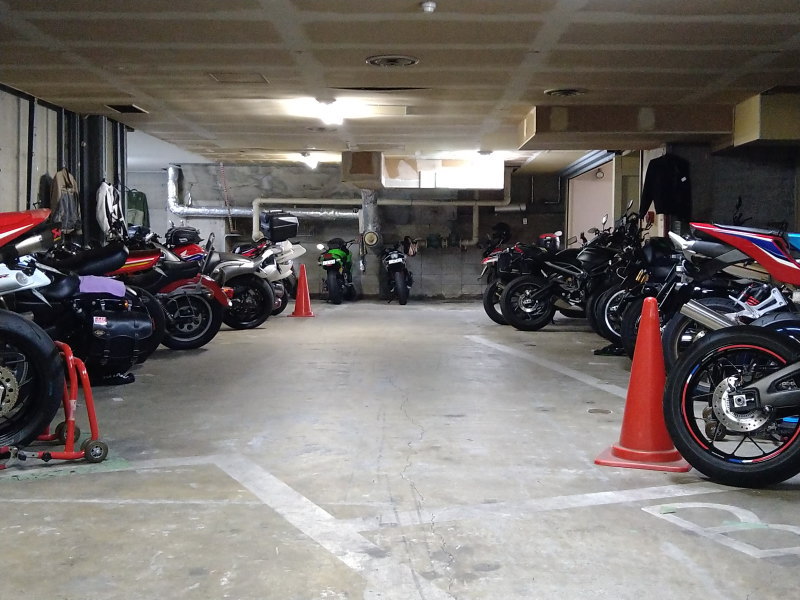 バイクガレージ中野